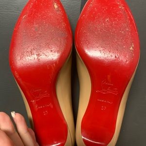 Christian Louboutin Simple Pump 37 Patent Nude